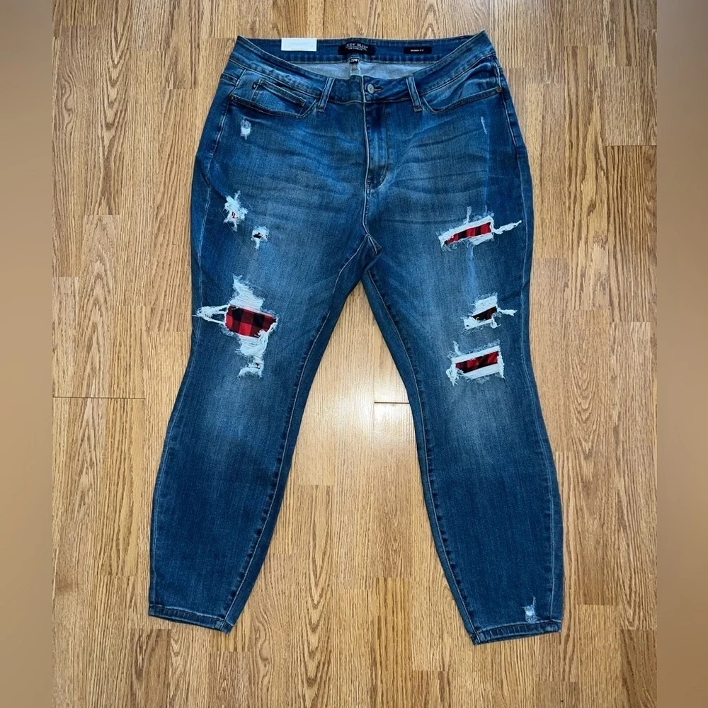 Judy Blue Jeans - Picture 2 of 5